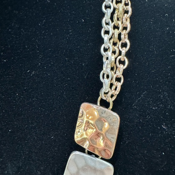 STATEMENT NECKLACE Tri color 18 in to 21 in adjustable Lobster clasp. EX… - Picture 5 of 14